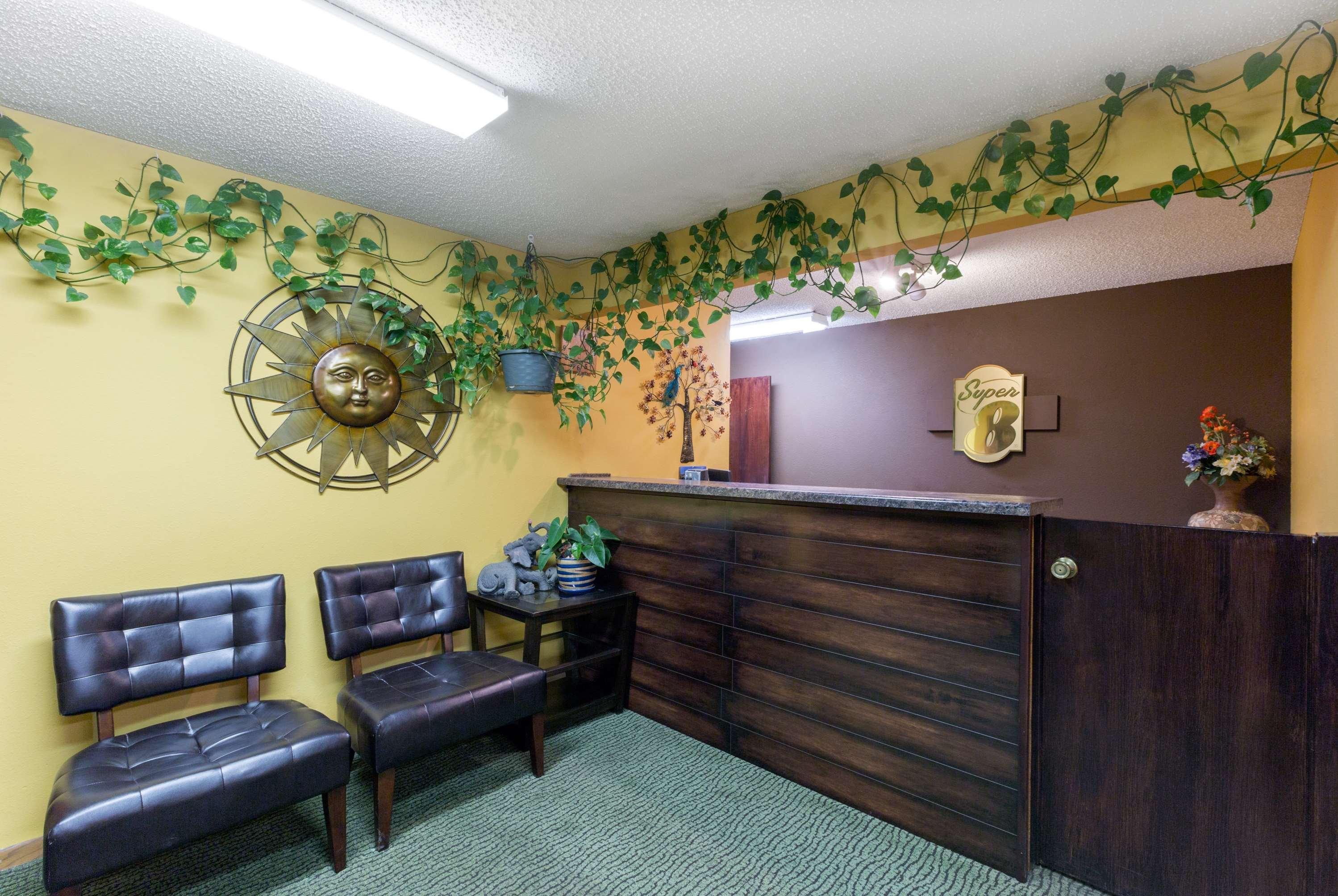 Hotel Super 8 By Wyndham Perry Ia Esterno foto