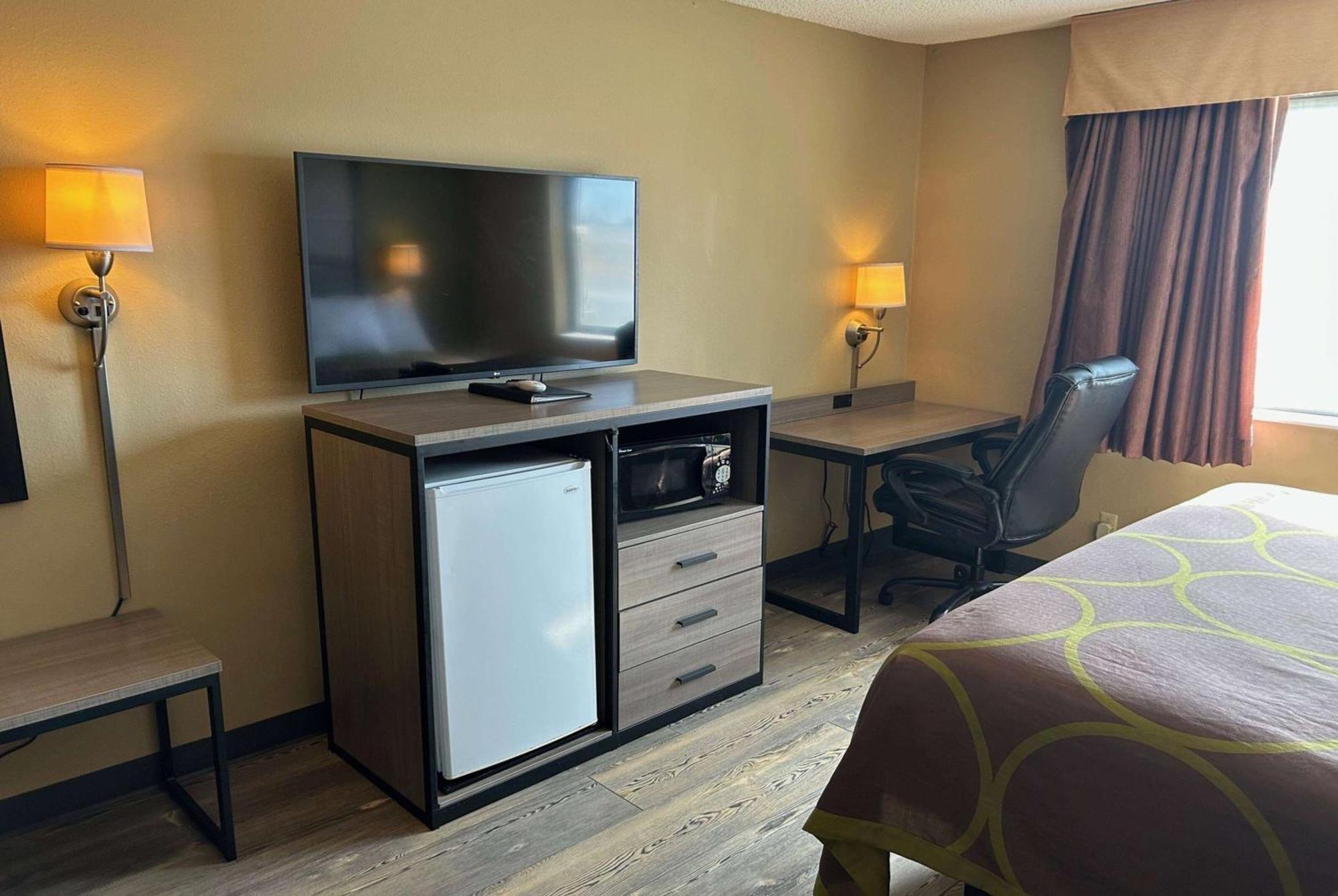 Hotel Super 8 By Wyndham Perry Ia Esterno foto
