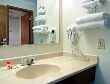 Hotel Super 8 By Wyndham Perry Ia Esterno foto